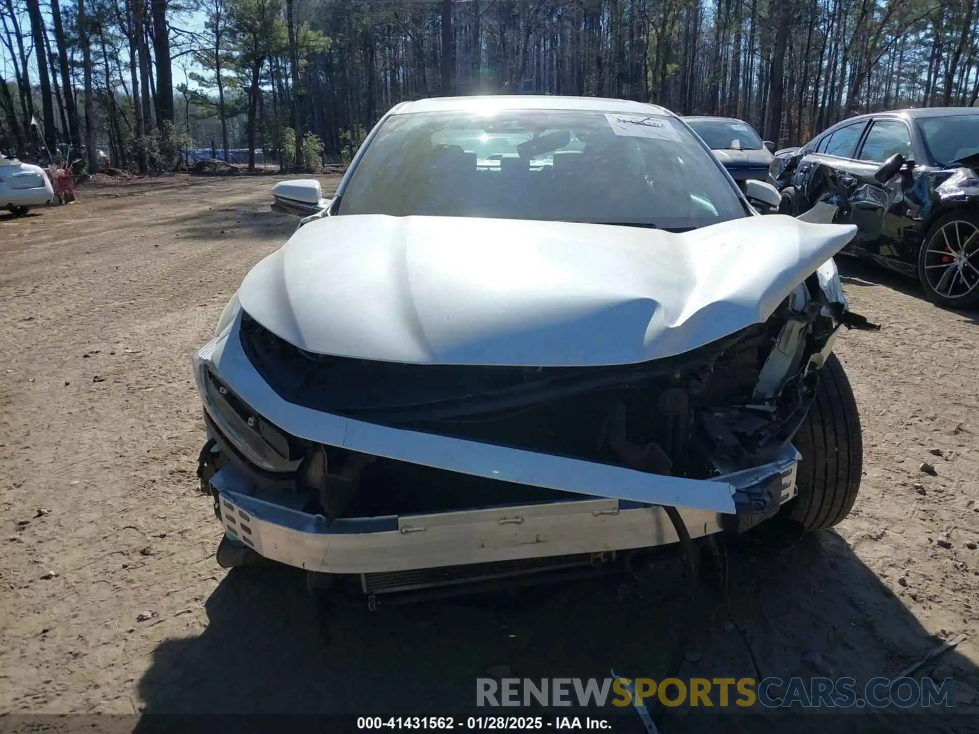 13 Photograph of a damaged car 19XZE4F96LE001090 HONDA INSIGHT 2020