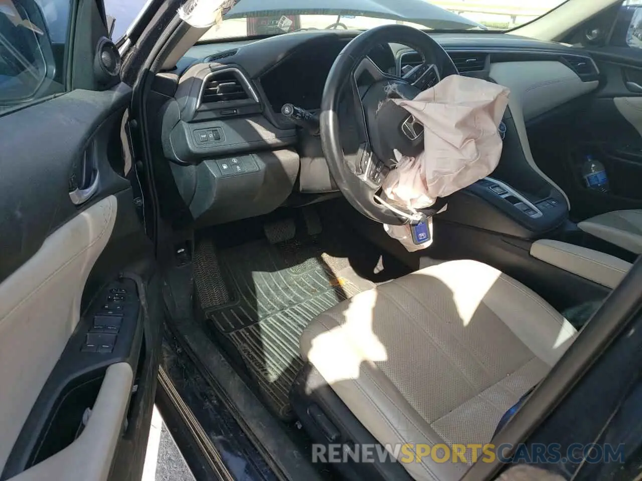 8 Photograph of a damaged car 19XZE4F98LE003522 HONDA INSIGHT 2020