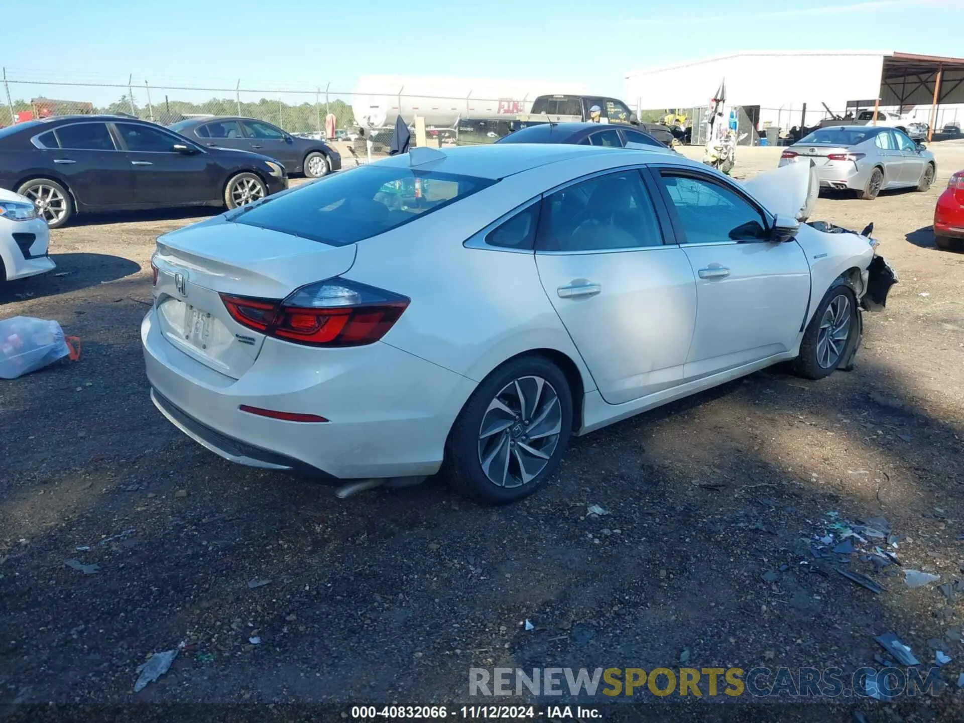 4 Photograph of a damaged car 19XZE4F98LE004931 HONDA INSIGHT 2020