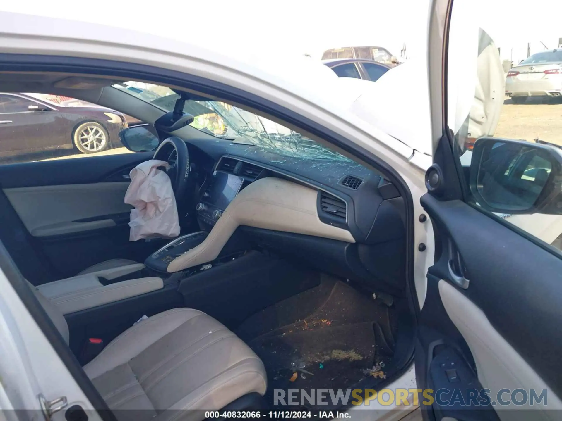 5 Photograph of a damaged car 19XZE4F98LE004931 HONDA INSIGHT 2020