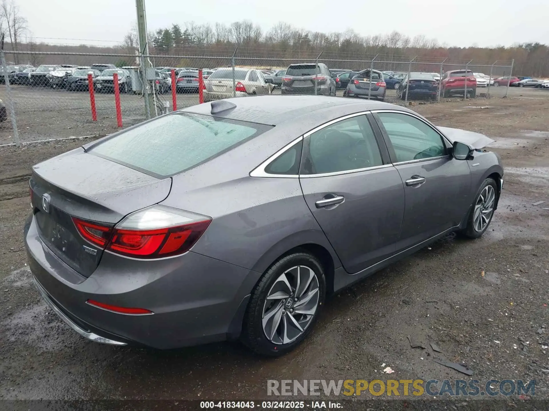 4 Photograph of a damaged car 19XZE4F98LE011149 HONDA INSIGHT 2020