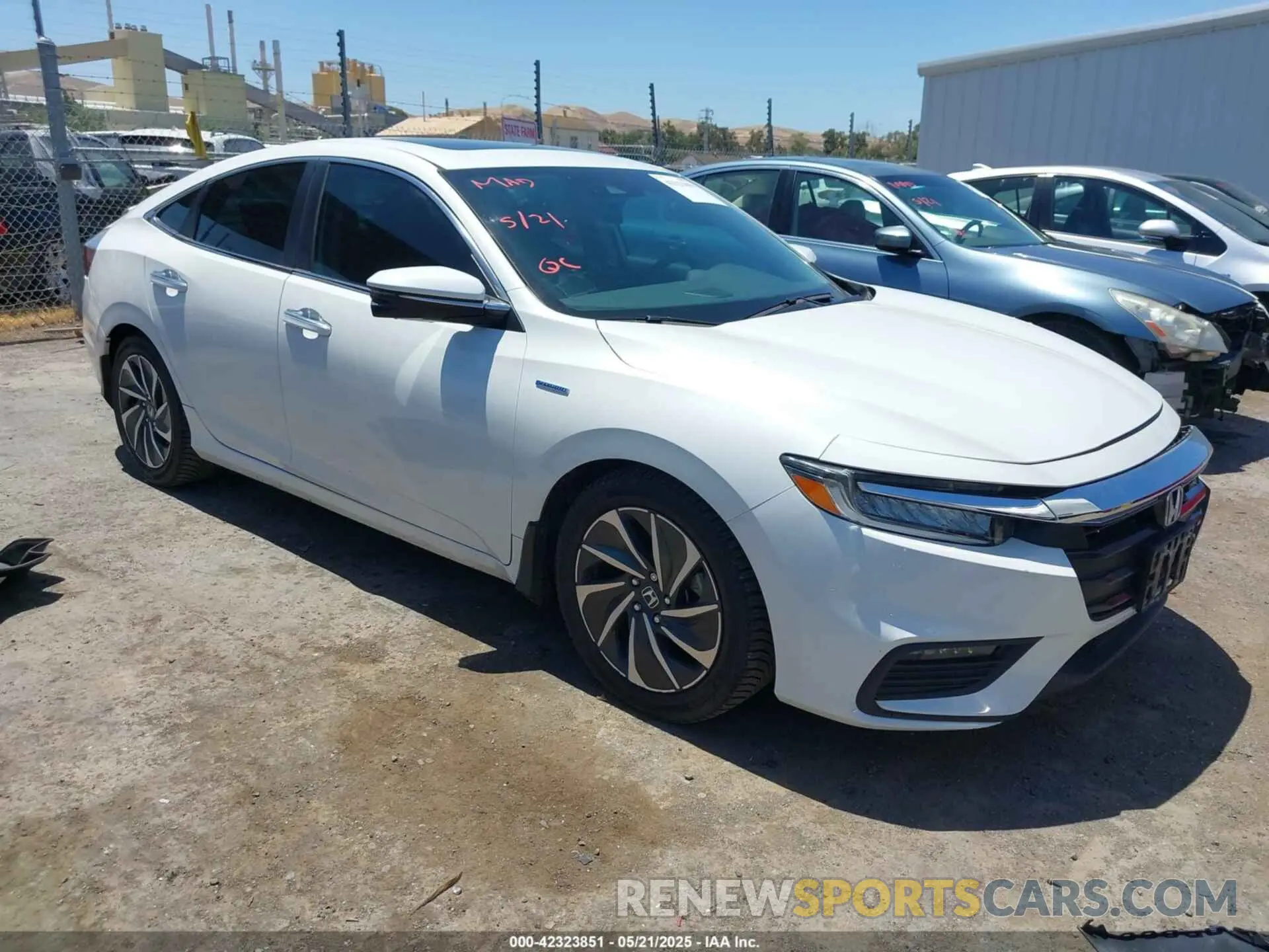 1 Photograph of a damaged car 19XZE4F9XLE003747 HONDA INSIGHT 2020