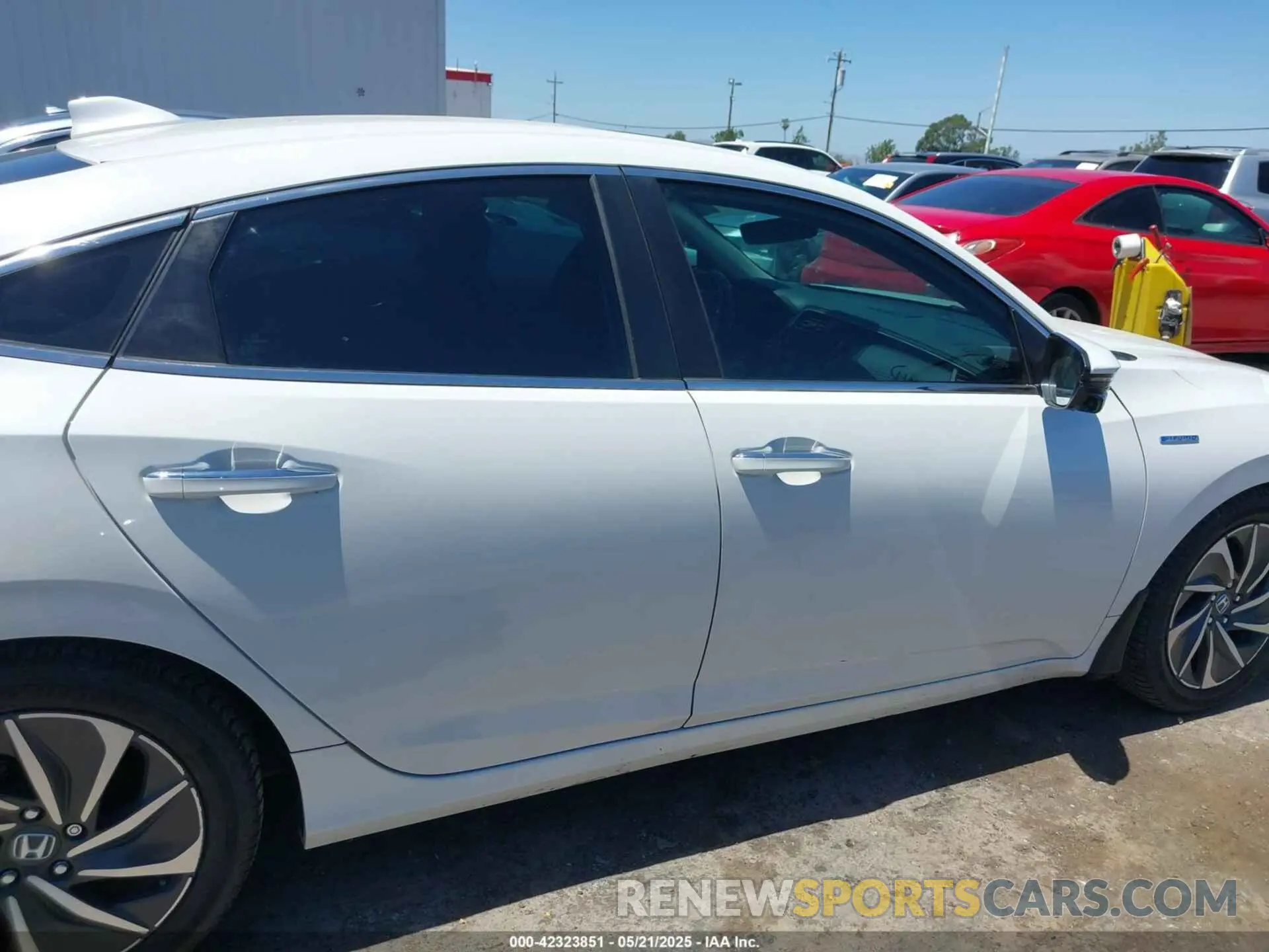 13 Photograph of a damaged car 19XZE4F9XLE003747 HONDA INSIGHT 2020