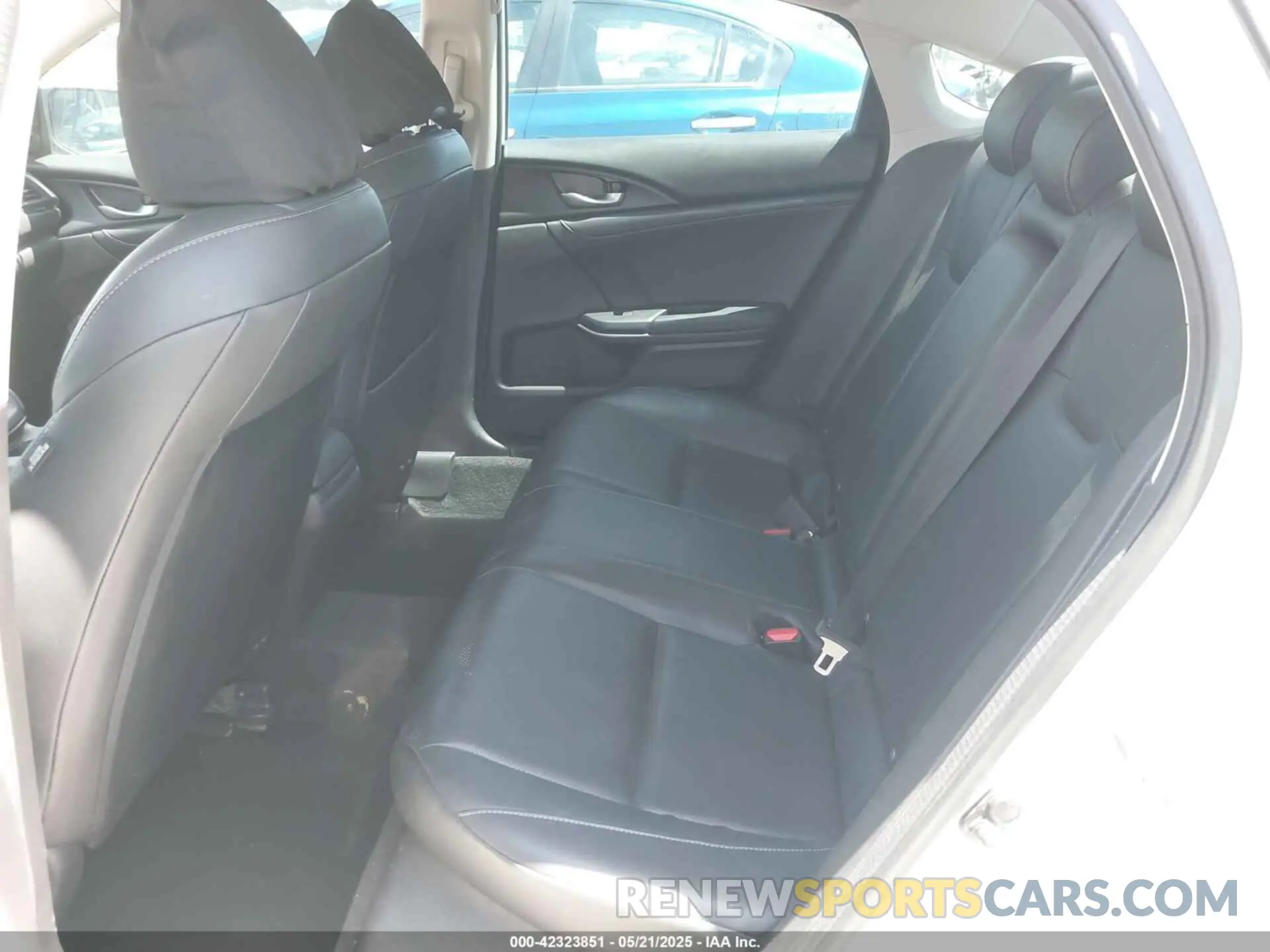 8 Photograph of a damaged car 19XZE4F9XLE003747 HONDA INSIGHT 2020