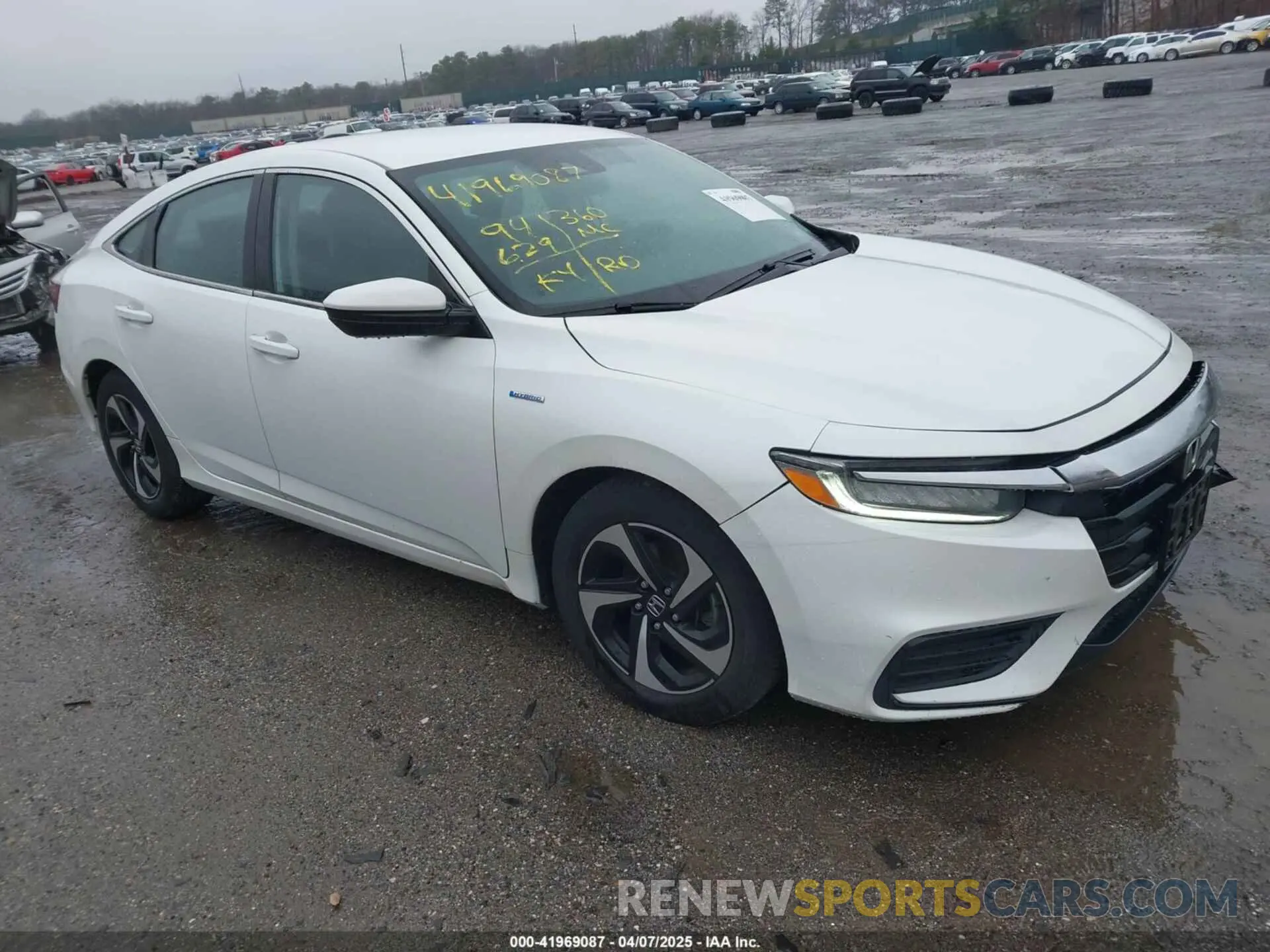 1 Photograph of a damaged car 19XZE4F53ME008934 HONDA INSIGHT 2021