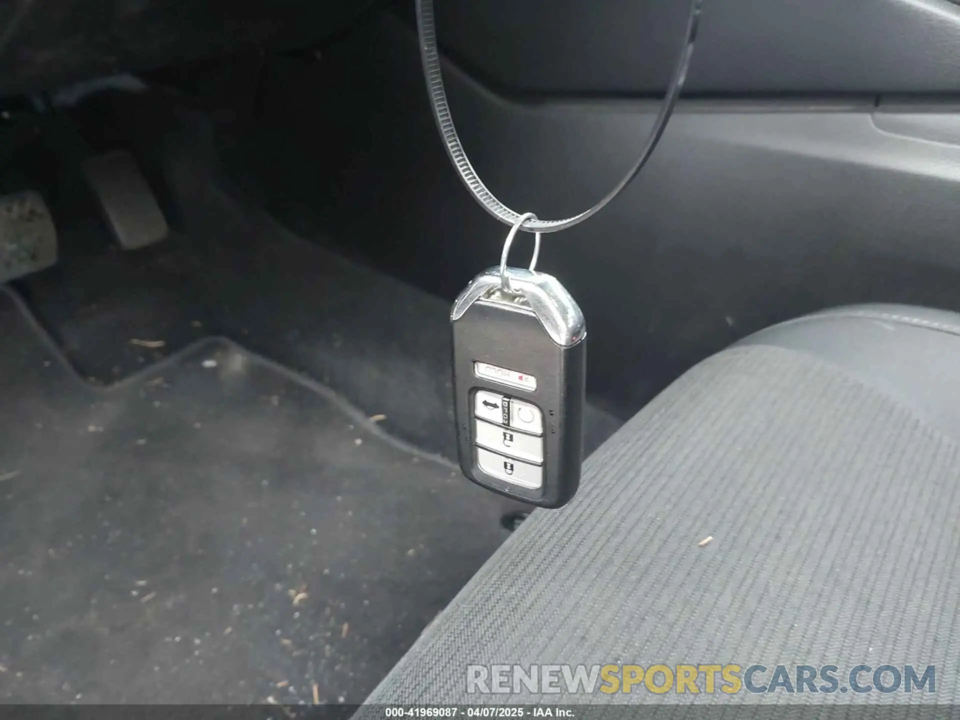 11 Photograph of a damaged car 19XZE4F53ME008934 HONDA INSIGHT 2021