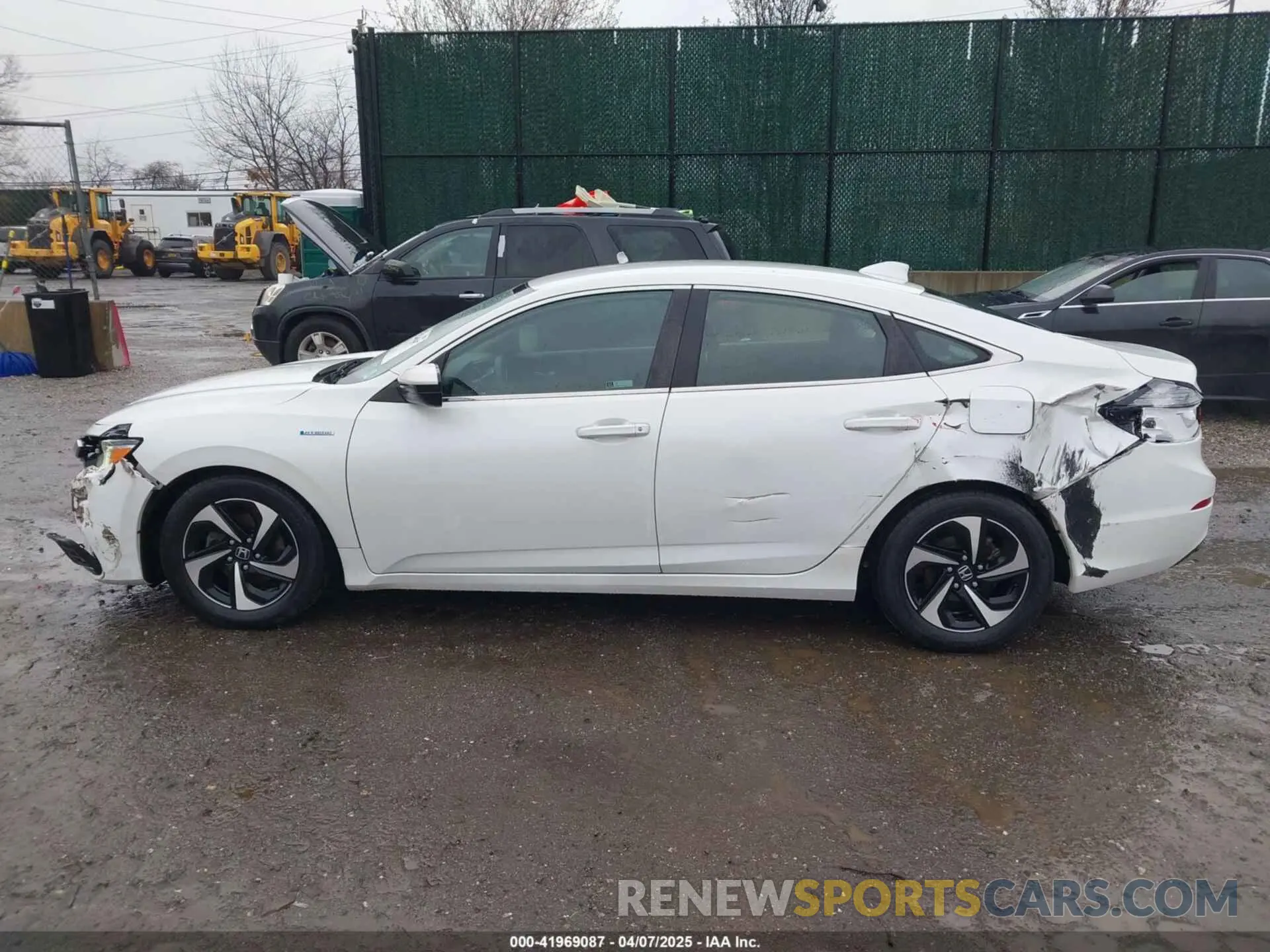14 Photograph of a damaged car 19XZE4F53ME008934 HONDA INSIGHT 2021