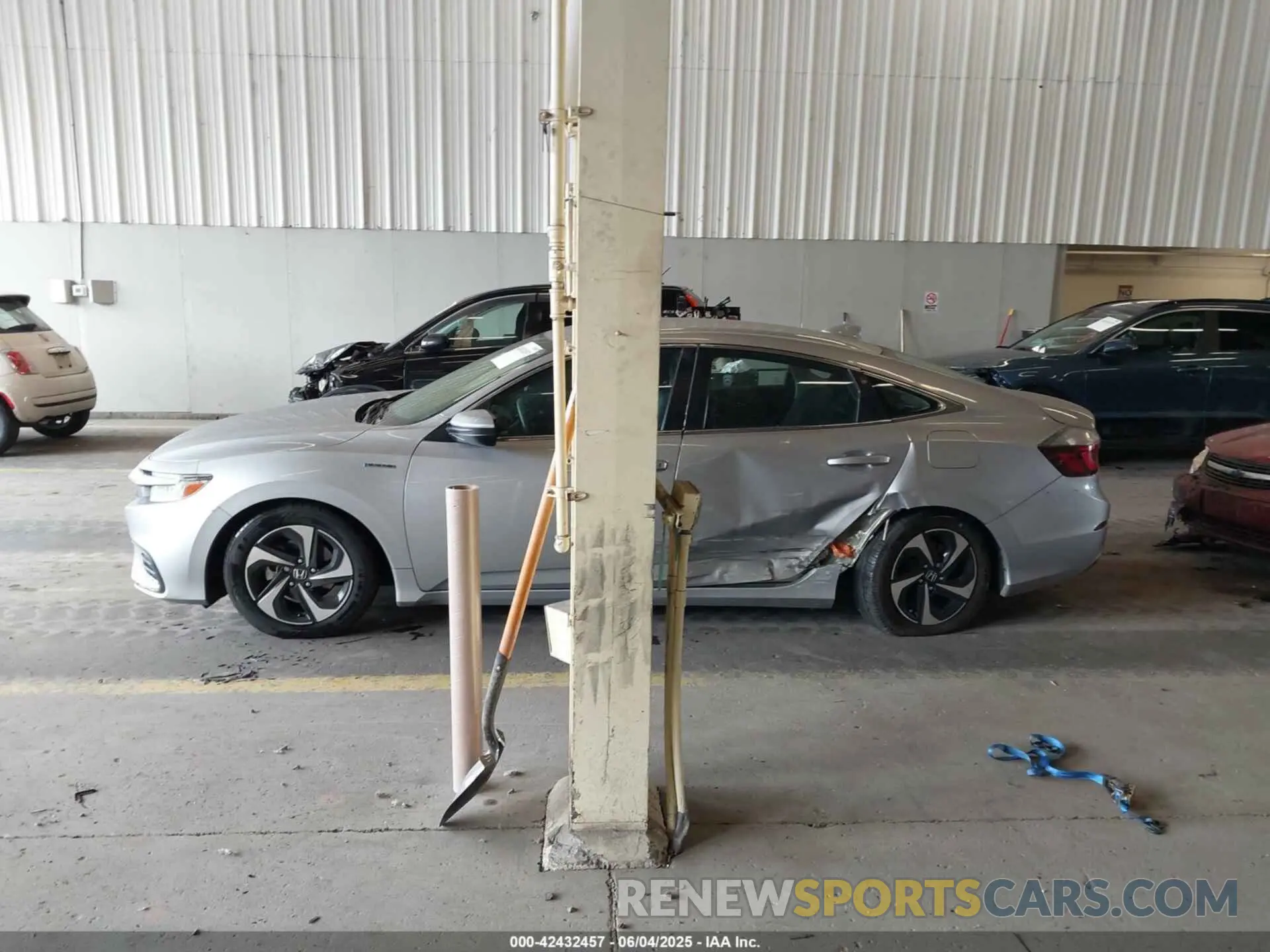 15 Photograph of a damaged car 19XZE4F54ME002043 HONDA INSIGHT 2021