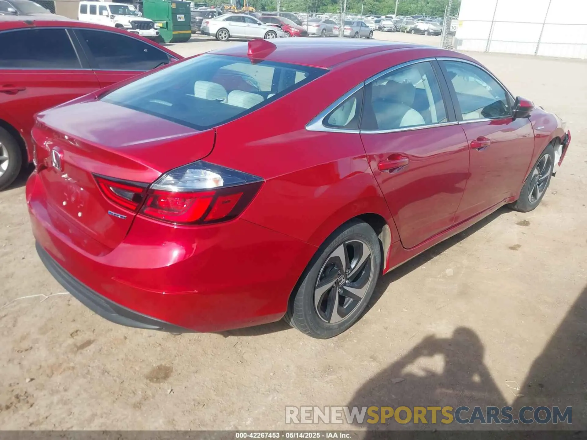 4 Photograph of a damaged car 19XZE4F54ME003855 HONDA INSIGHT 2021