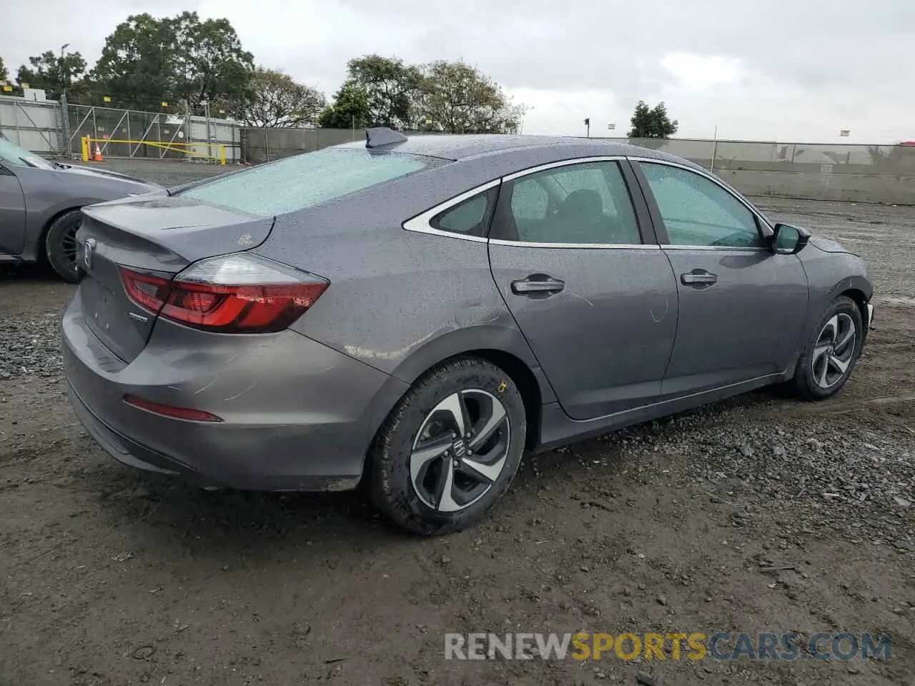 3 Photograph of a damaged car 19XZE4F54ME011504 HONDA INSIGHT 2021