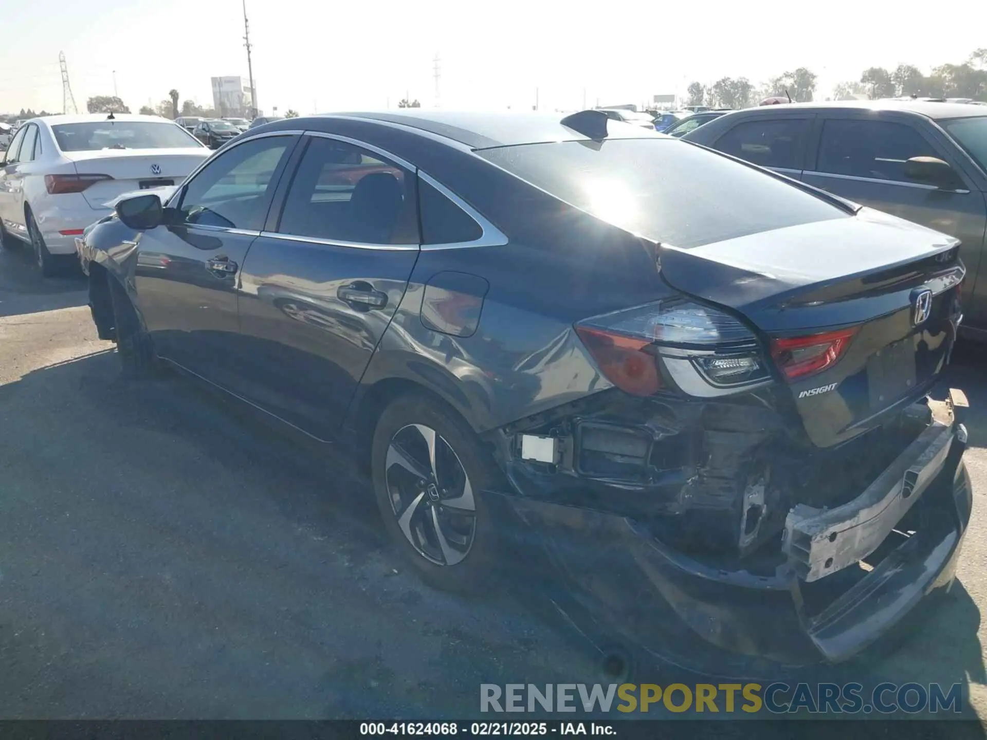 14 Photograph of a damaged car 19XZE4F55ME002262 HONDA INSIGHT 2021