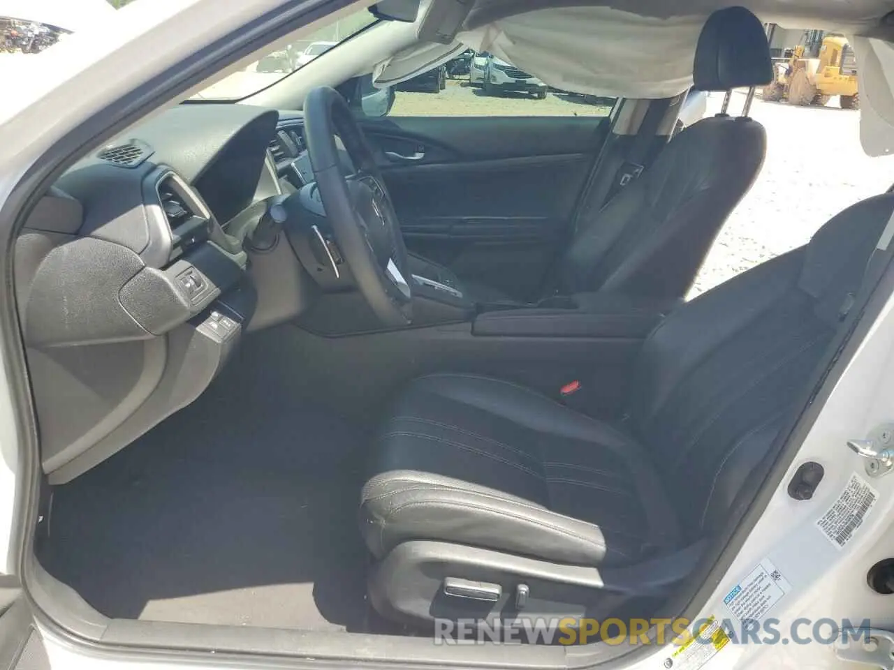 7 Photograph of a damaged car 19XZE4F91ME008336 HONDA INSIGHT 2021