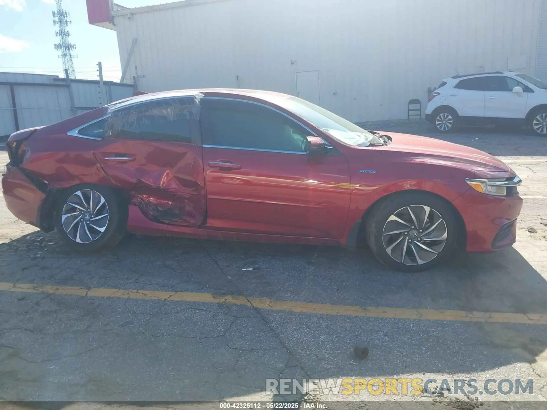 12 Photograph of a damaged car 19XZE4F95ME009585 HONDA INSIGHT 2021