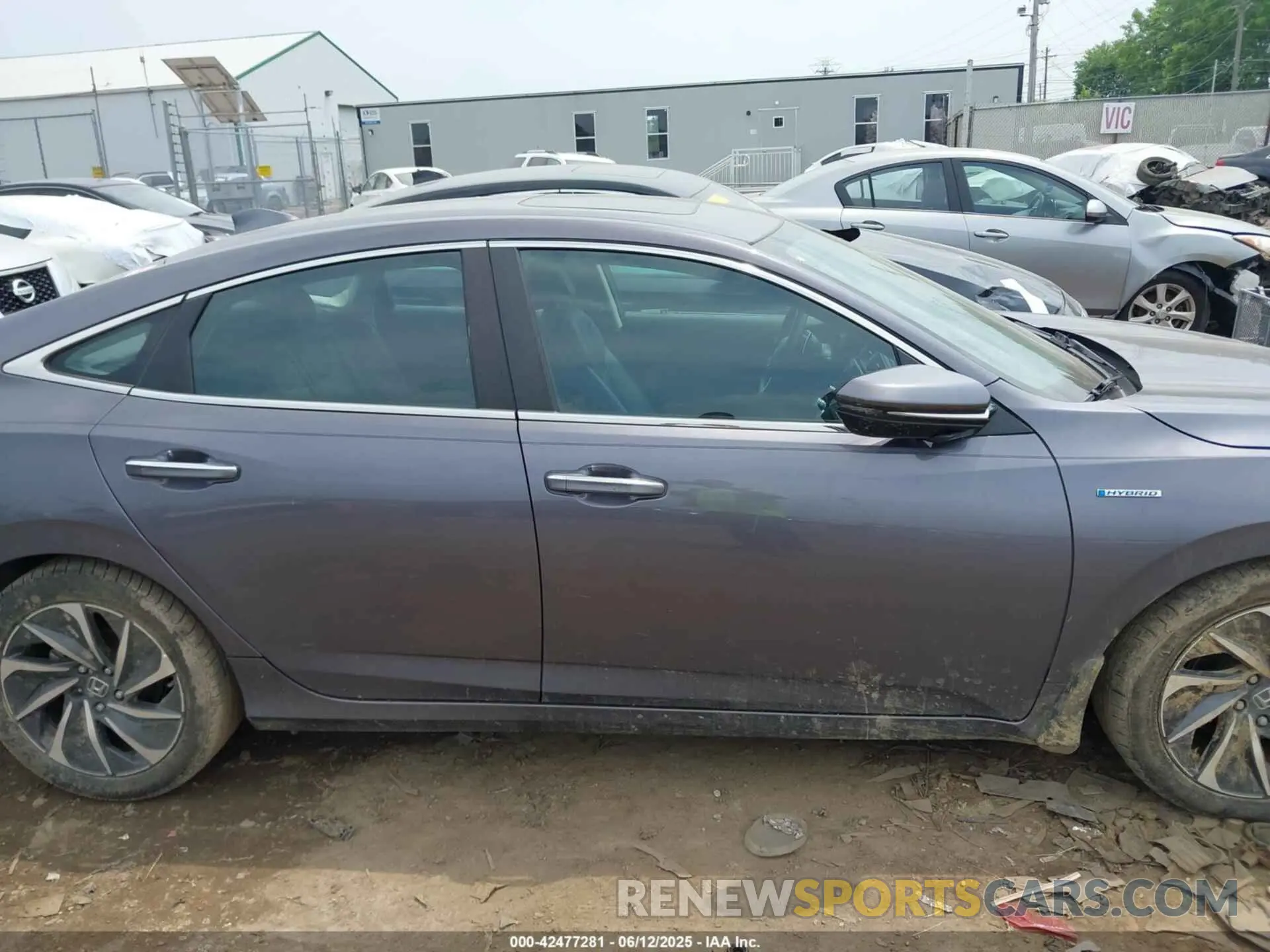 14 Photograph of a damaged car 19XZE4F97ME001133 HONDA INSIGHT 2021