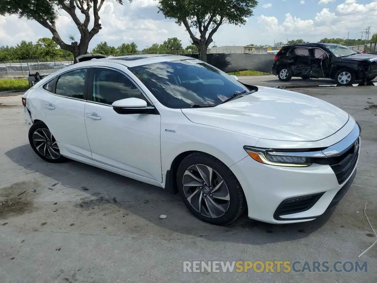 4 Photograph of a damaged car 19XZE4F9XME004060 HONDA INSIGHT 2021