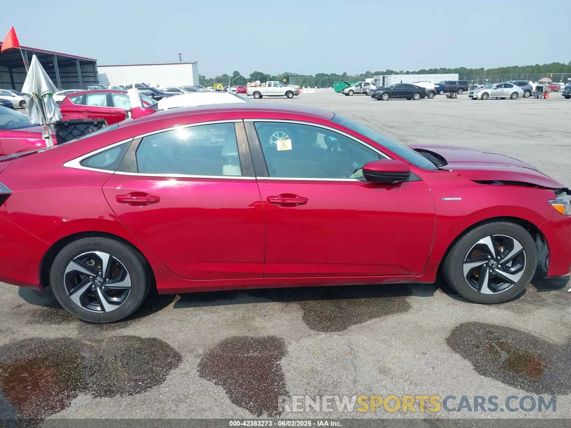 13 Photograph of a damaged car 19XZE4F50NE003918 HONDA INSIGHT 2022