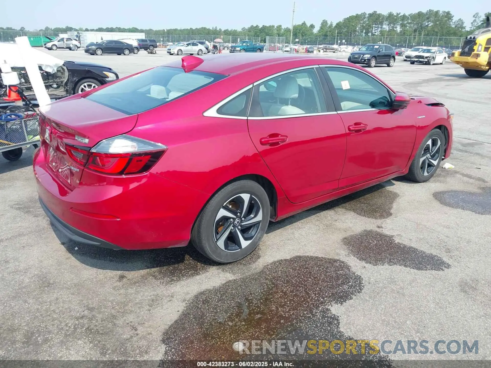4 Photograph of a damaged car 19XZE4F50NE003918 HONDA INSIGHT 2022