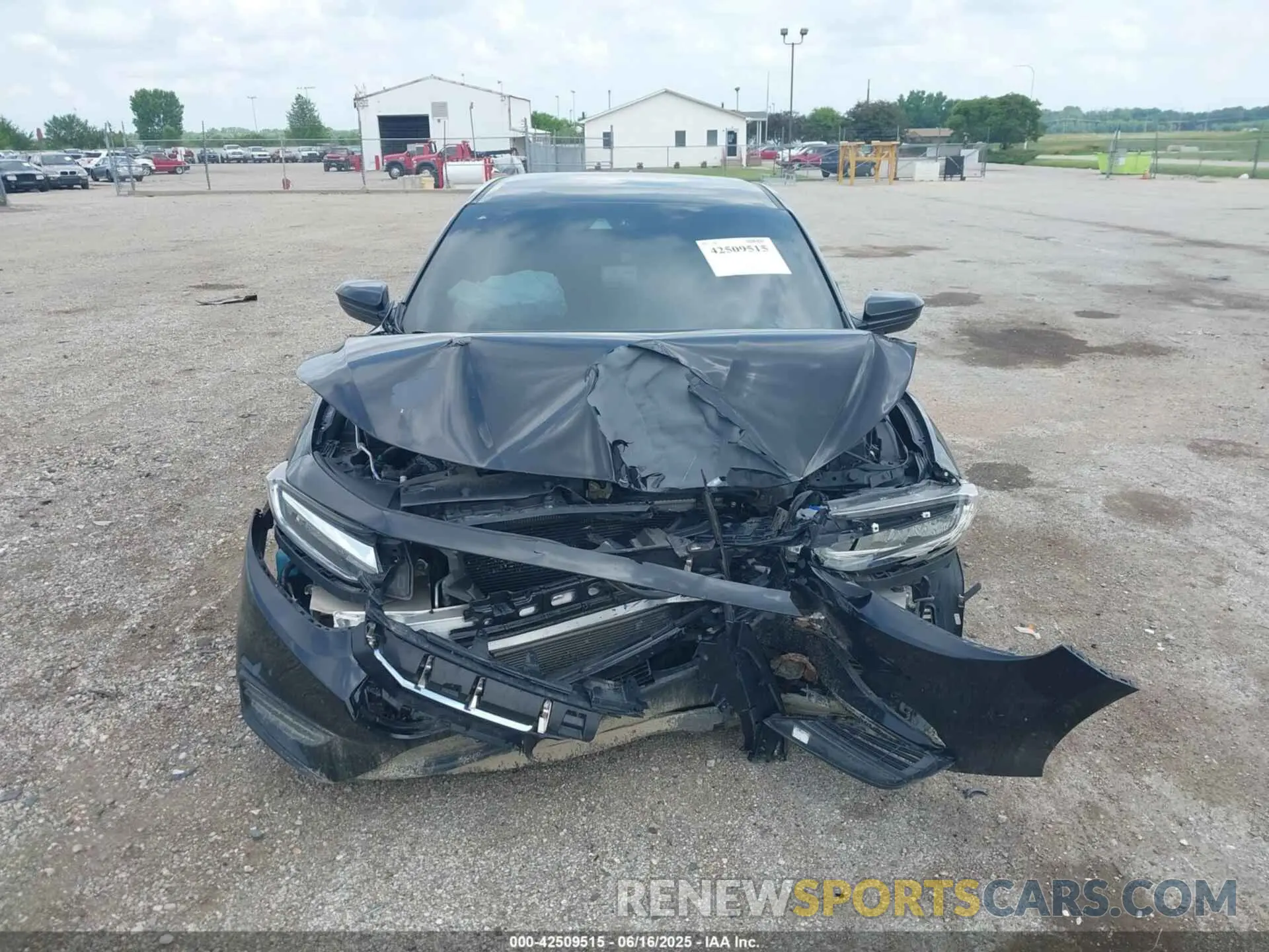 12 Photograph of a damaged car 19XZE4F50NE009105 HONDA INSIGHT 2022