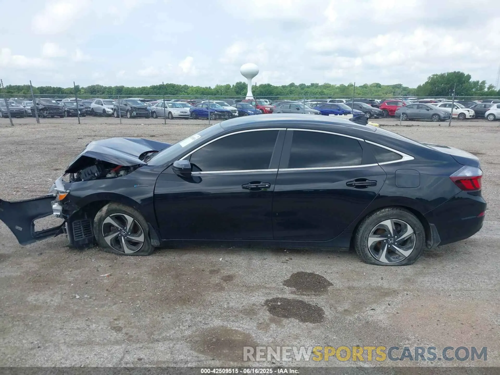 14 Photograph of a damaged car 19XZE4F50NE009105 HONDA INSIGHT 2022