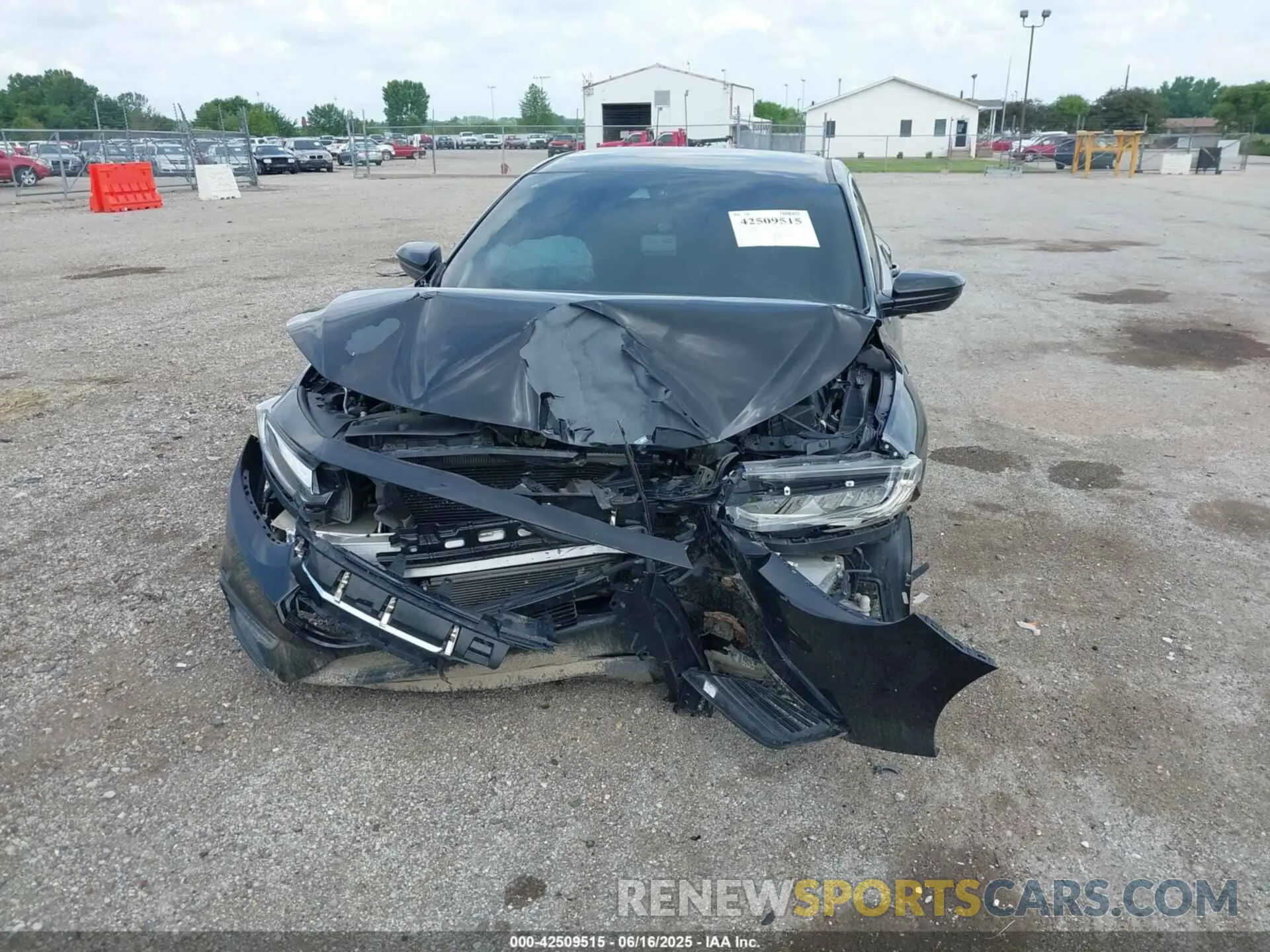 6 Photograph of a damaged car 19XZE4F50NE009105 HONDA INSIGHT 2022