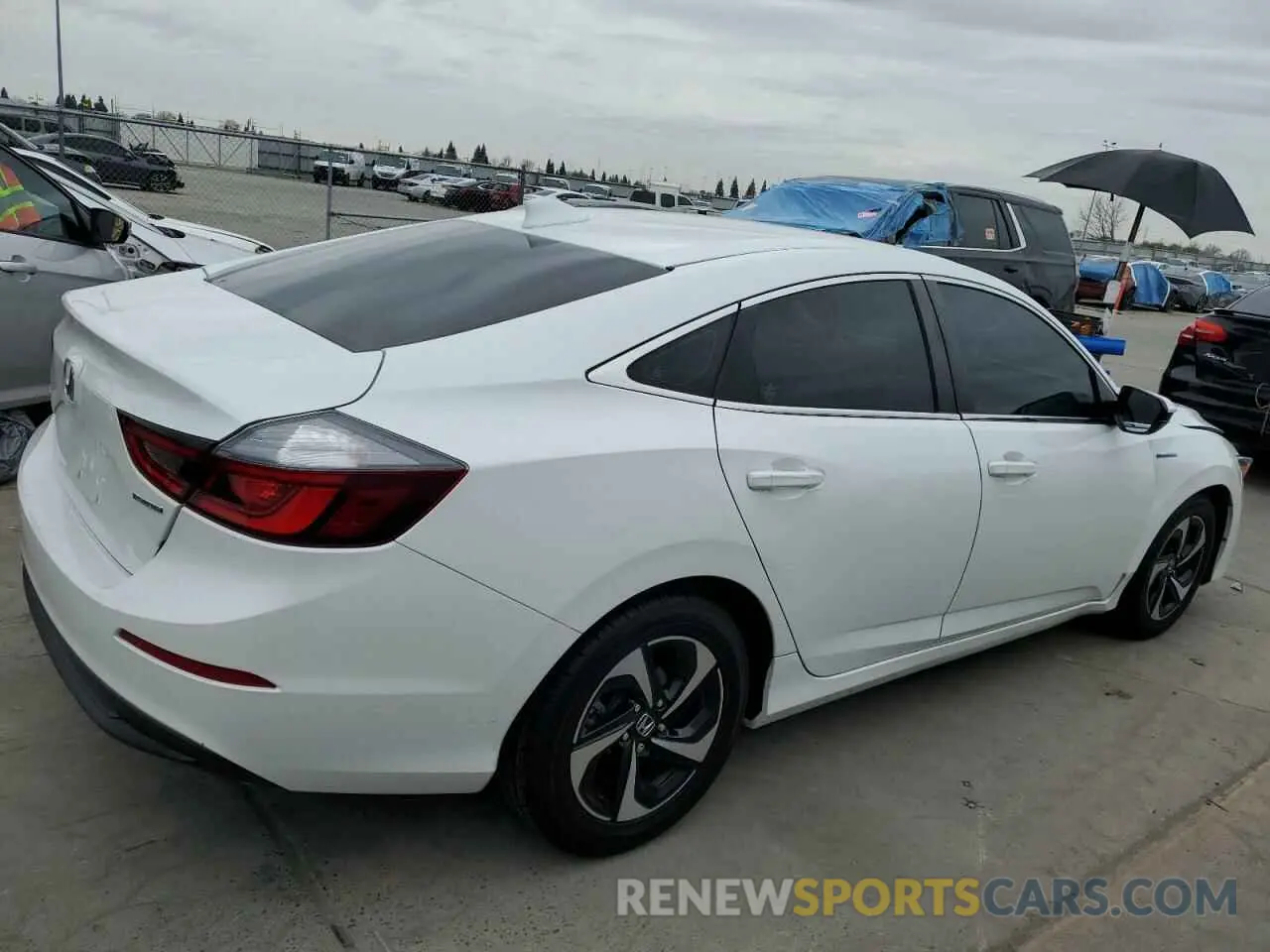 3 Photograph of a damaged car 19XZE4F50NE013381 HONDA INSIGHT 2022