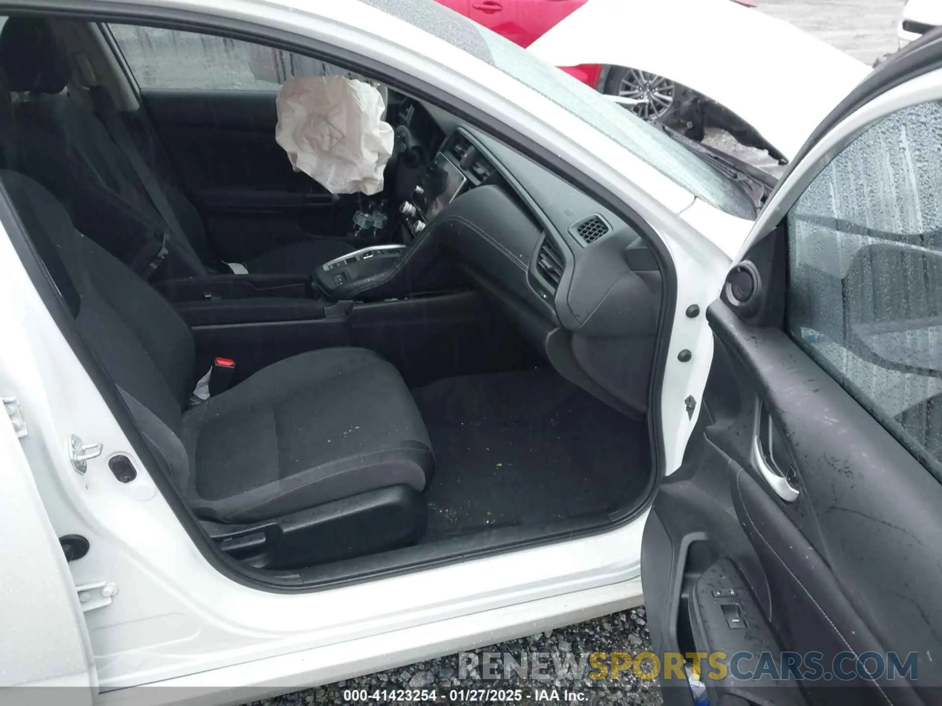 5 Photograph of a damaged car 19XZE4F52NE002561 HONDA INSIGHT 2022