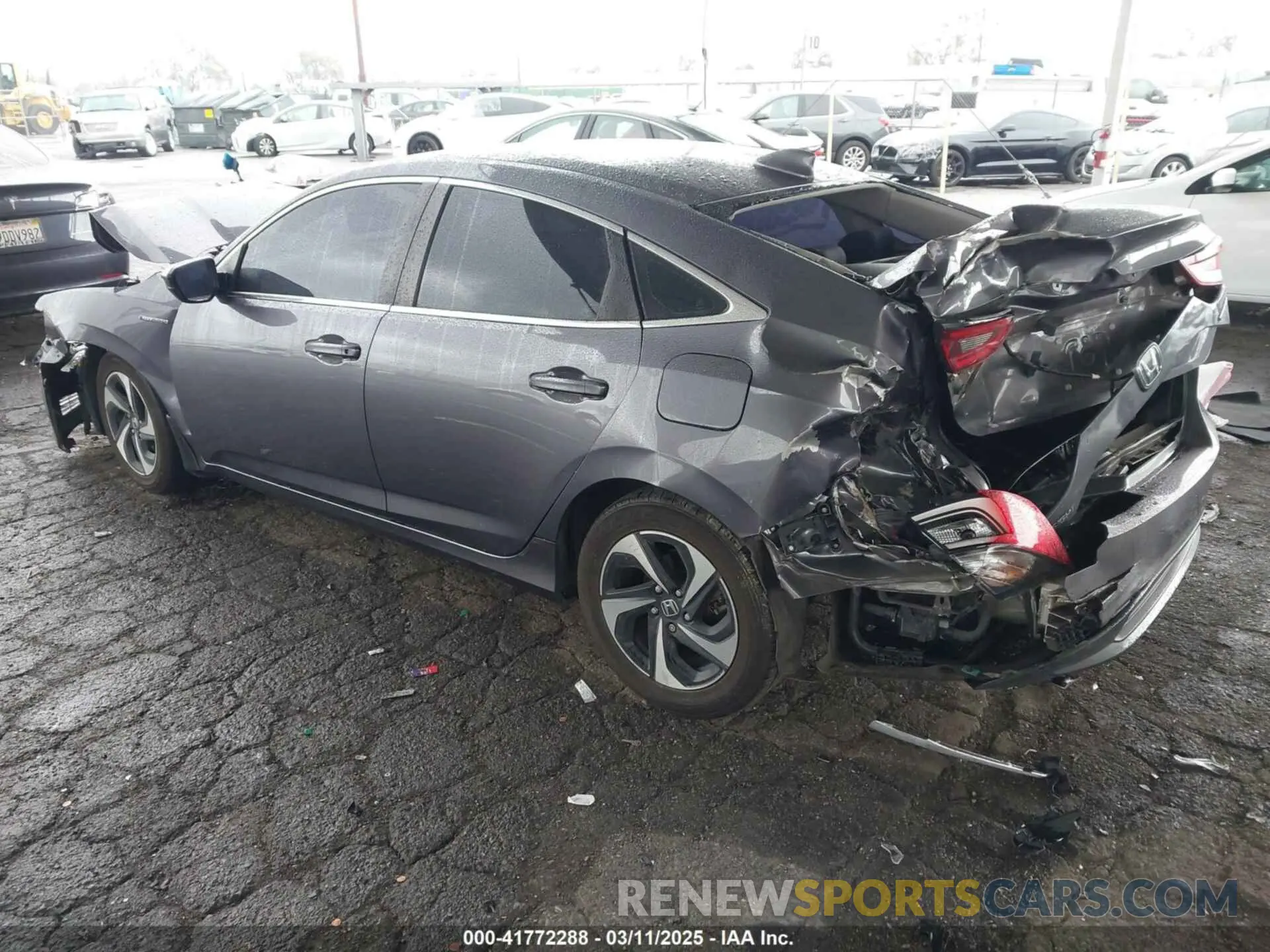 3 Photograph of a damaged car 19XZE4F52NE009235 HONDA INSIGHT 2022