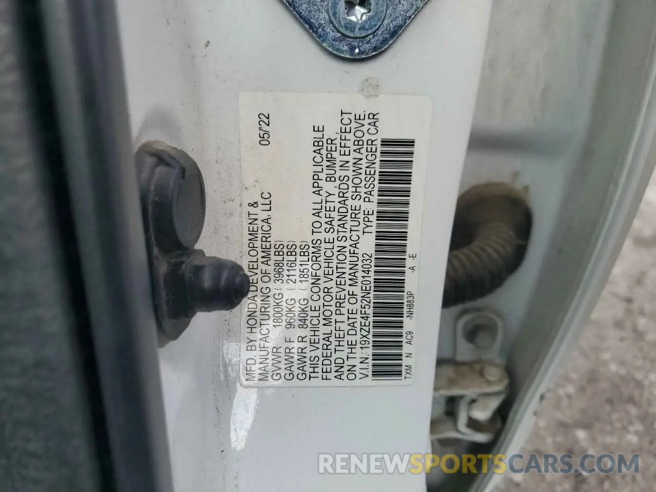 12 Photograph of a damaged car 19XZE4F52NE014032 HONDA INSIGHT 2022