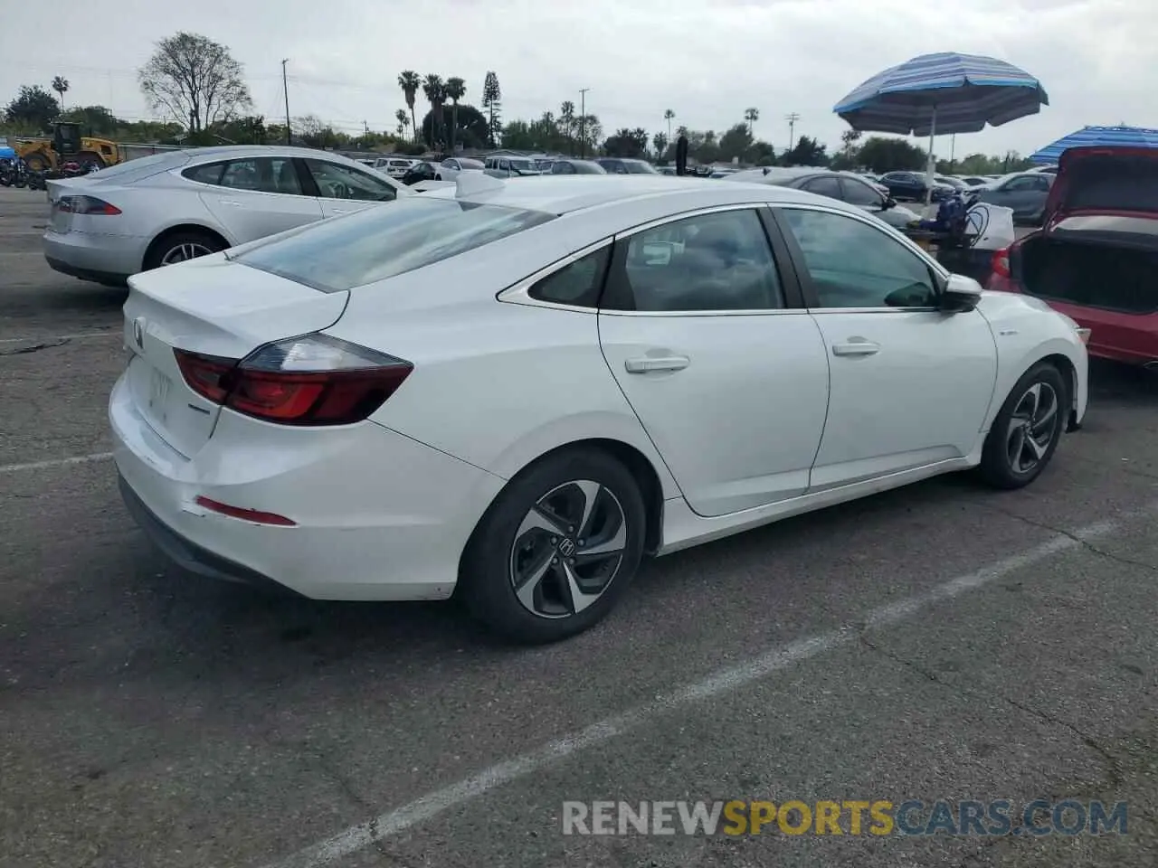 3 Photograph of a damaged car 19XZE4F52NE014032 HONDA INSIGHT 2022