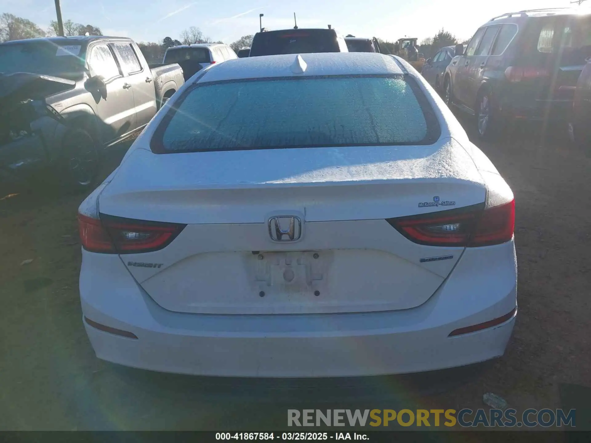 17 Photograph of a damaged car 19XZE4F53NE000687 HONDA INSIGHT 2022