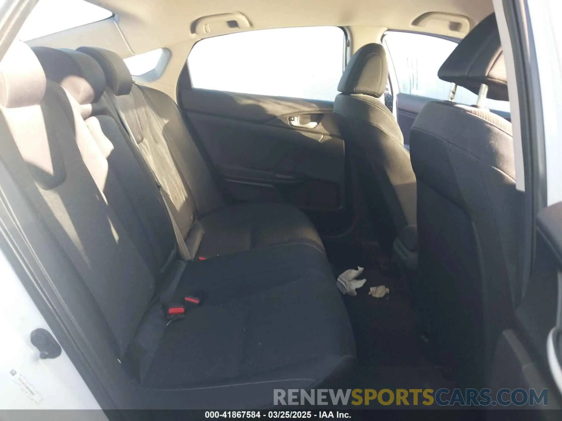 8 Photograph of a damaged car 19XZE4F53NE000687 HONDA INSIGHT 2022