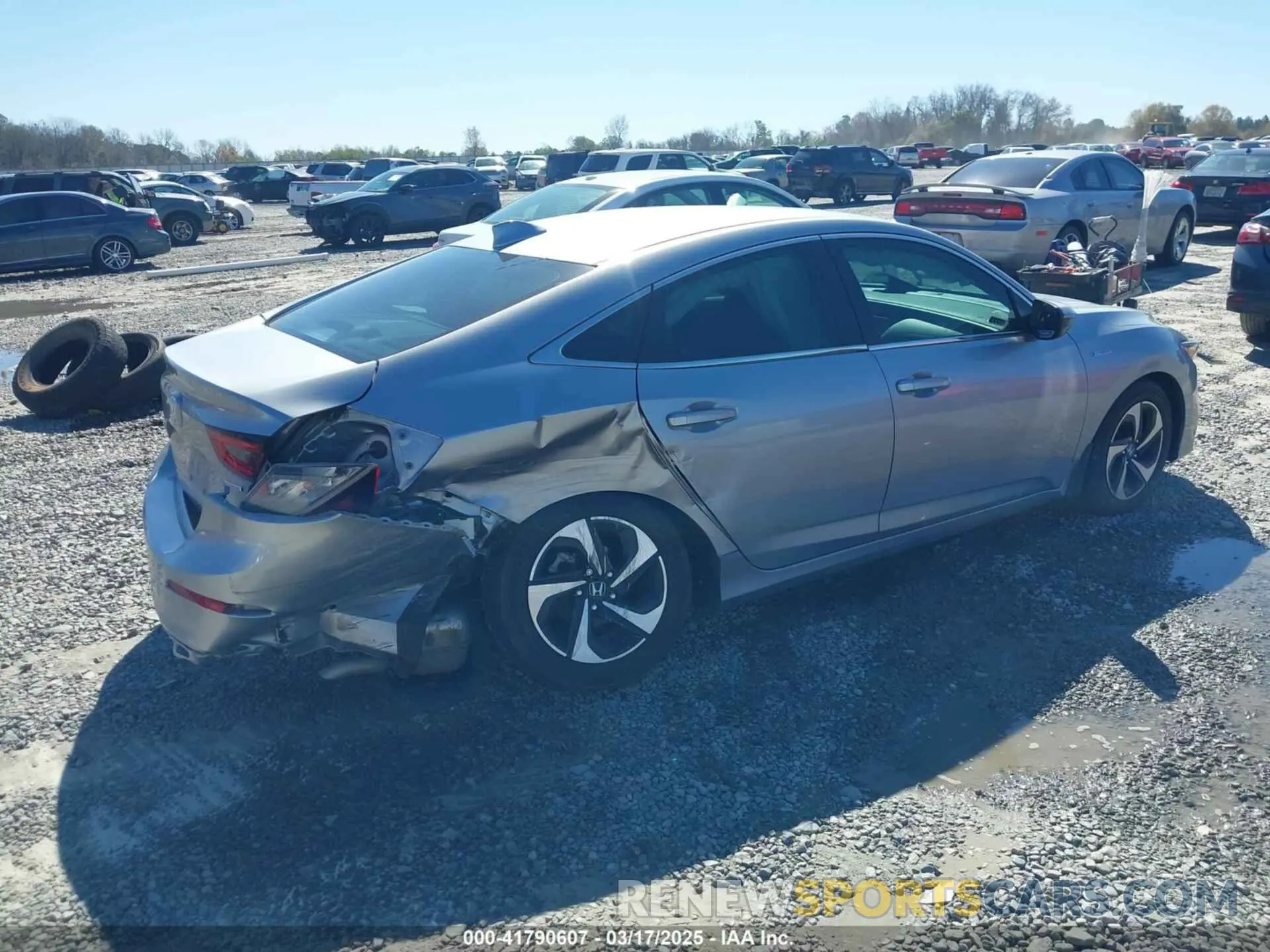 4 Photograph of a damaged car 19XZE4F53NE011138 HONDA INSIGHT 2022