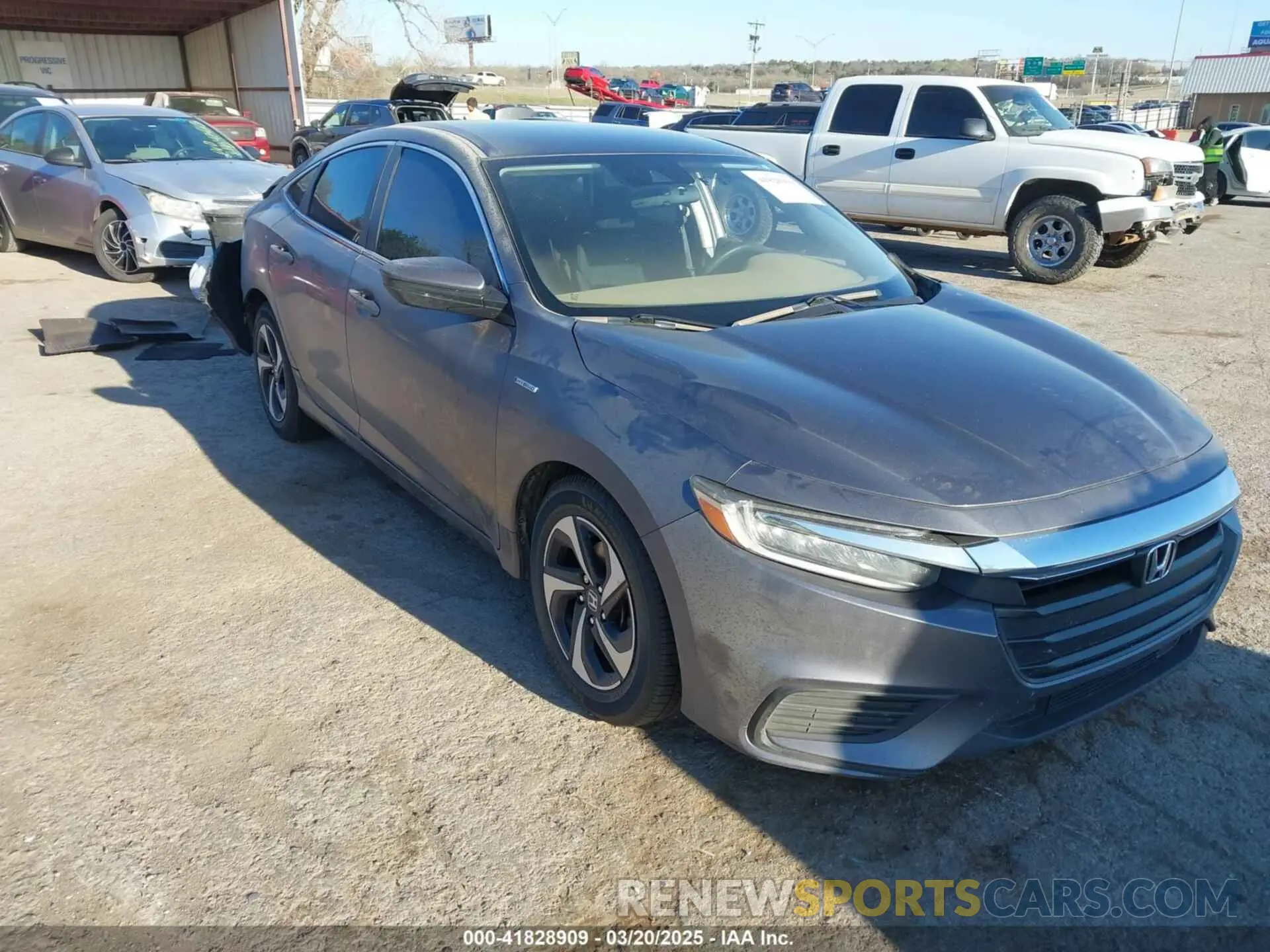 1 Photograph of a damaged car 19XZE4F54NE003579 HONDA INSIGHT 2022