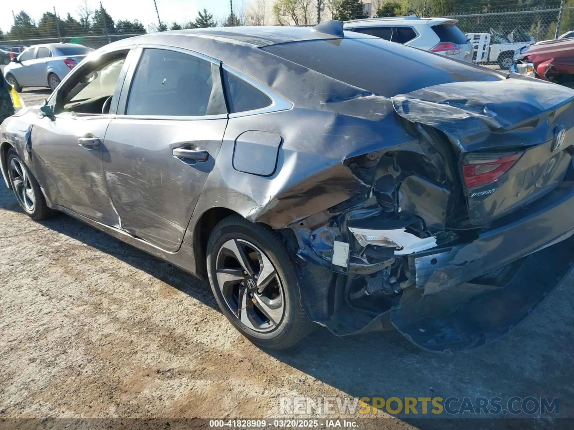 6 Photograph of a damaged car 19XZE4F54NE003579 HONDA INSIGHT 2022