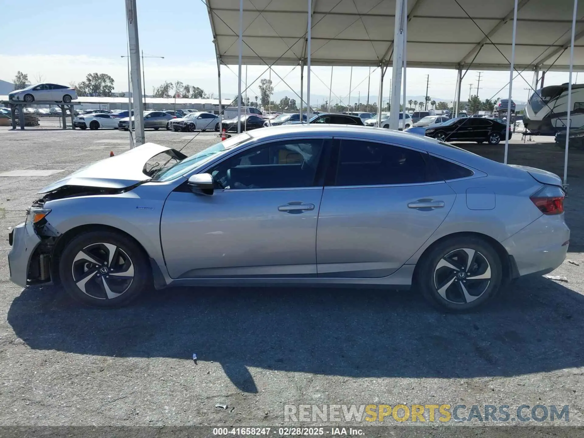13 Photograph of a damaged car 19XZE4F54NE008068 HONDA INSIGHT 2022