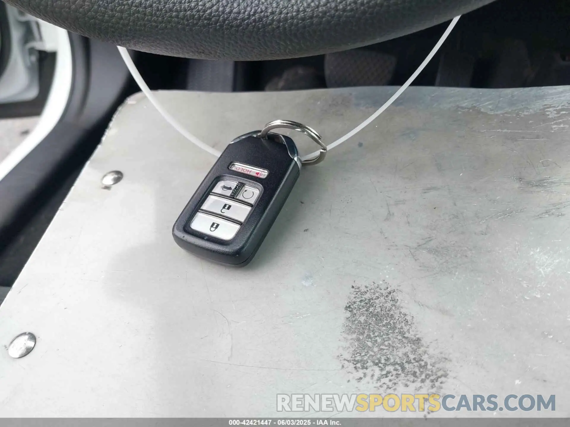 11 Photograph of a damaged car 19XZE4F55NE000688 HONDA INSIGHT 2022