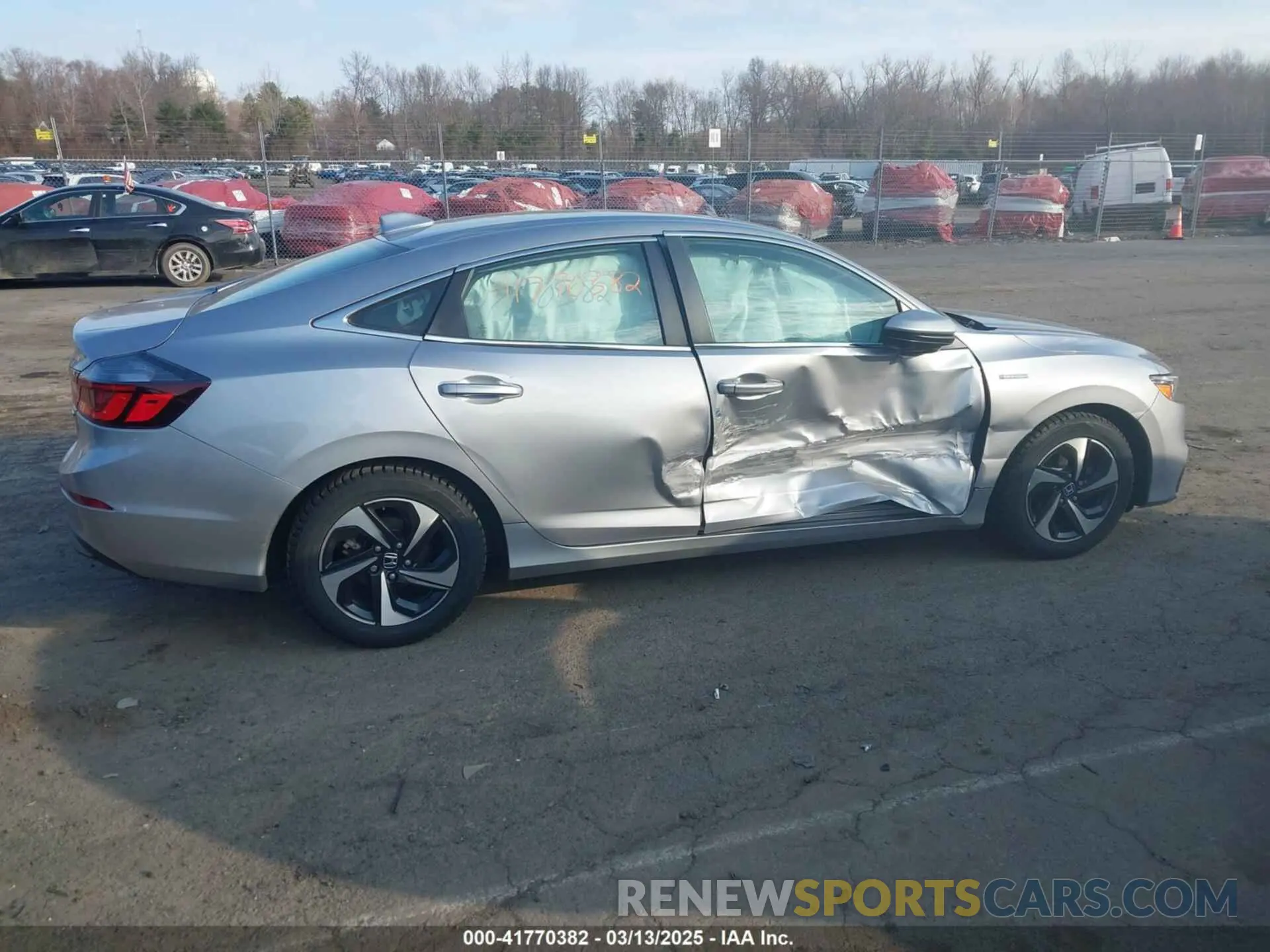 13 Photograph of a damaged car 19XZE4F56NE000425 HONDA INSIGHT 2022