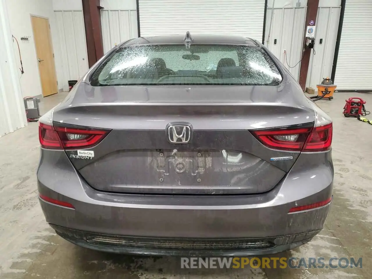 6 Photograph of a damaged car 19XZE4F57NE010137 HONDA INSIGHT 2022