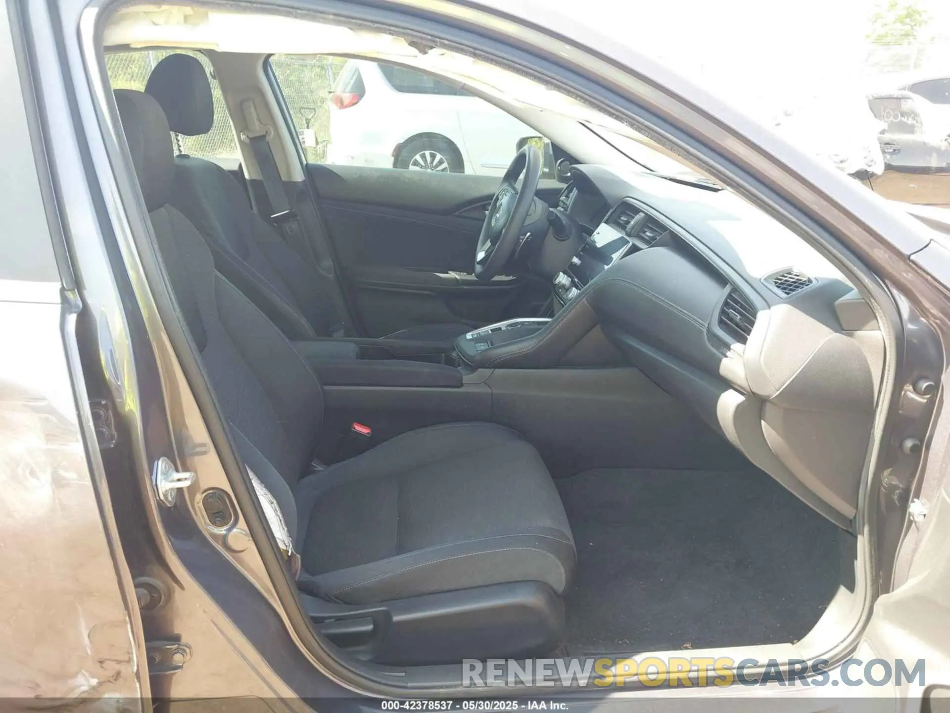 5 Photograph of a damaged car 19XZE4F57NE010882 HONDA INSIGHT 2022