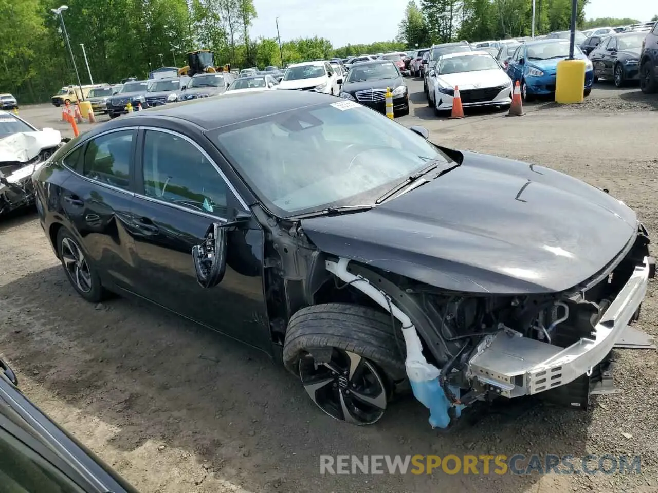 4 Photograph of a damaged car 19XZE4F58NE004220 HONDA INSIGHT 2022