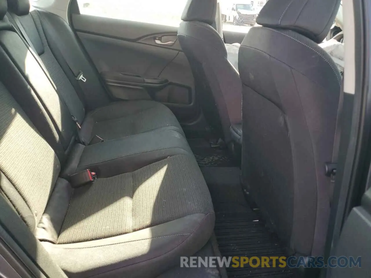 10 Photograph of a damaged car 19XZE4F58NE006386 HONDA INSIGHT 2022