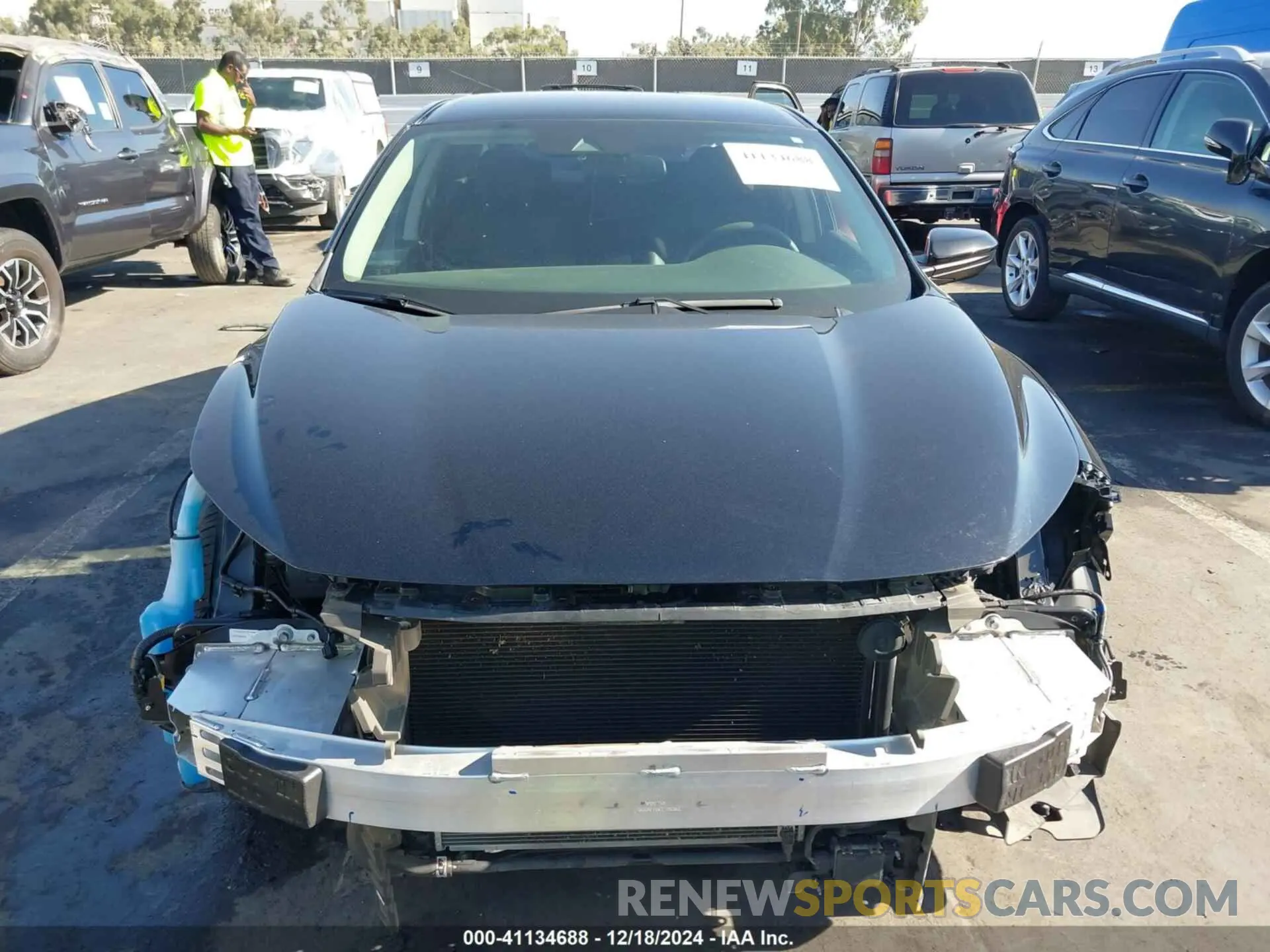 13 Photograph of a damaged car 19XZE4F58NE008249 HONDA INSIGHT 2022