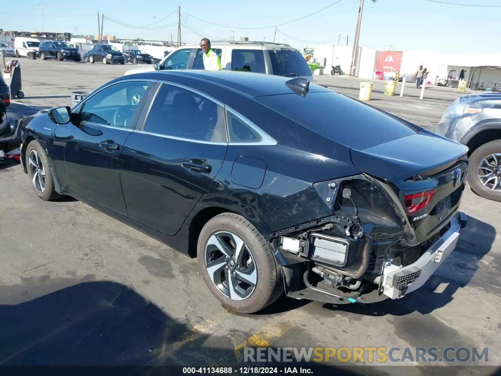 3 Photograph of a damaged car 19XZE4F58NE008249 HONDA INSIGHT 2022