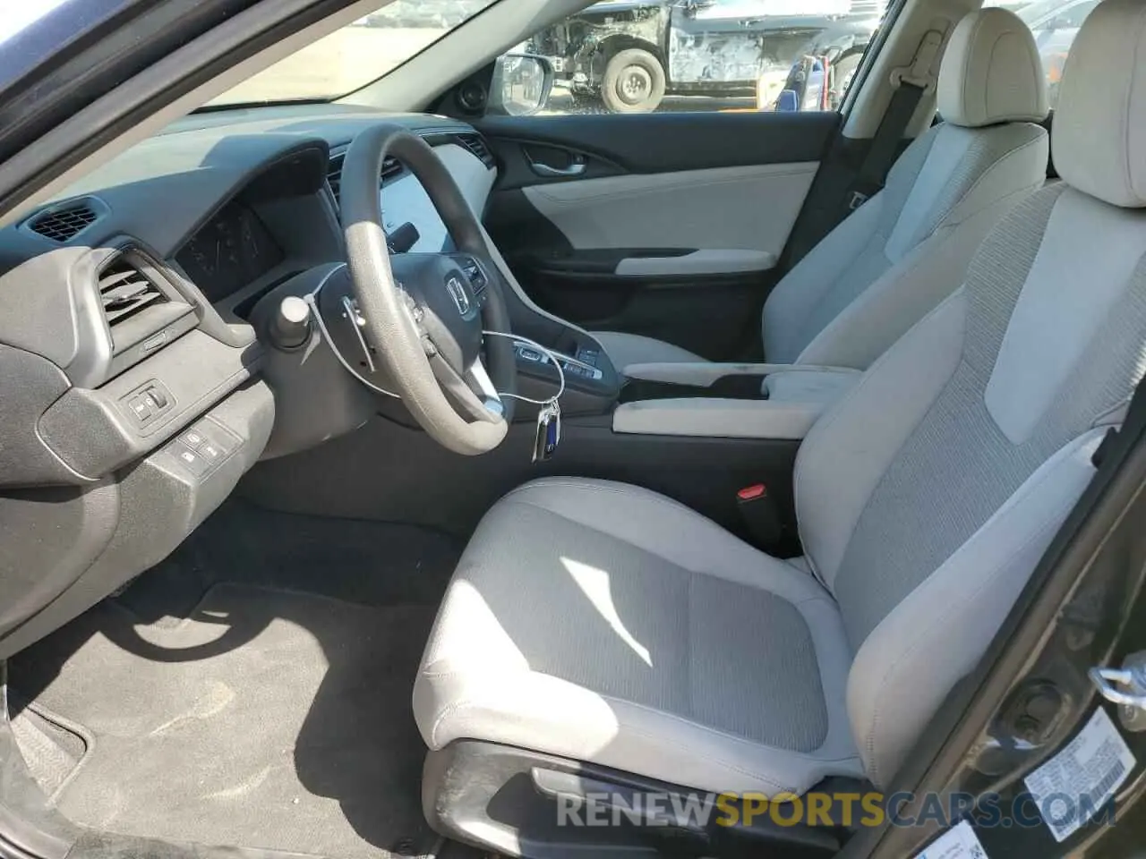 7 Photograph of a damaged car 19XZE4F59NE006168 HONDA INSIGHT 2022