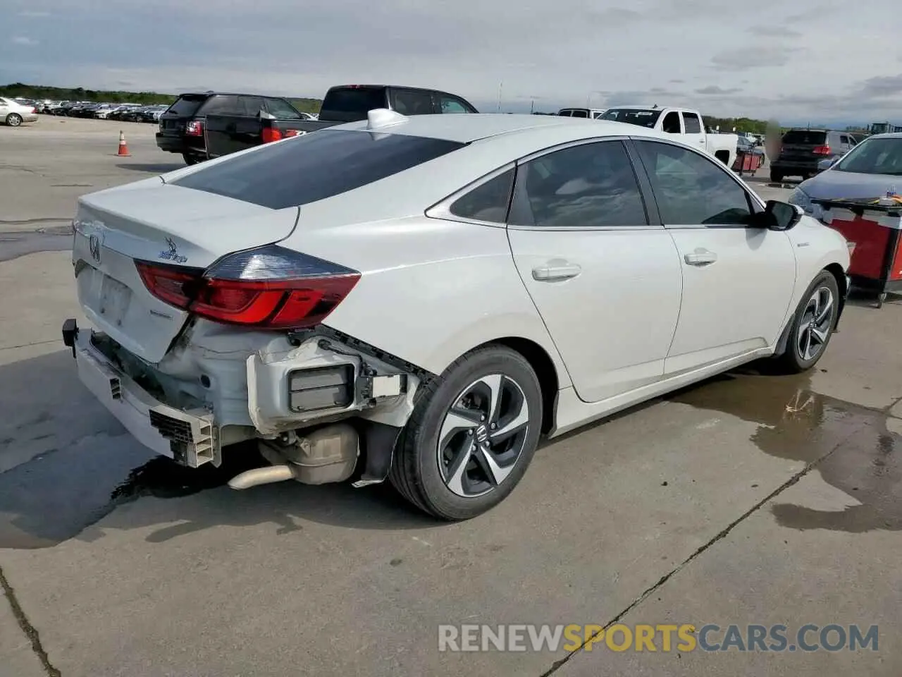 3 Photograph of a damaged car 19XZE4F59NE010298 HONDA INSIGHT 2022