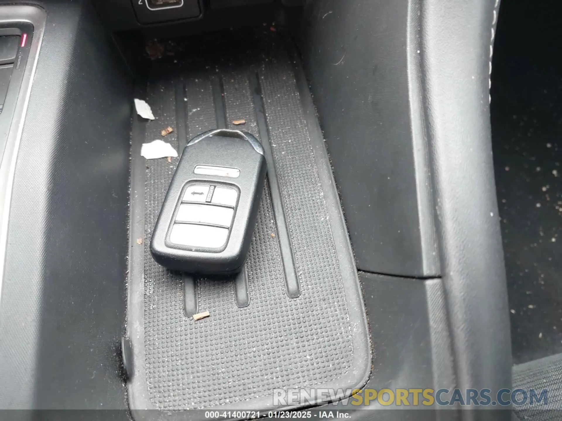 11 Photograph of a damaged car 19XZE4F5XNE002971 HONDA INSIGHT 2022