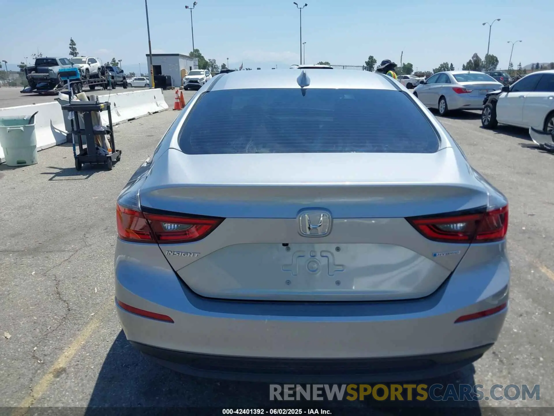 17 Photograph of a damaged car 19XZE4F5XNE015879 HONDA INSIGHT 2022