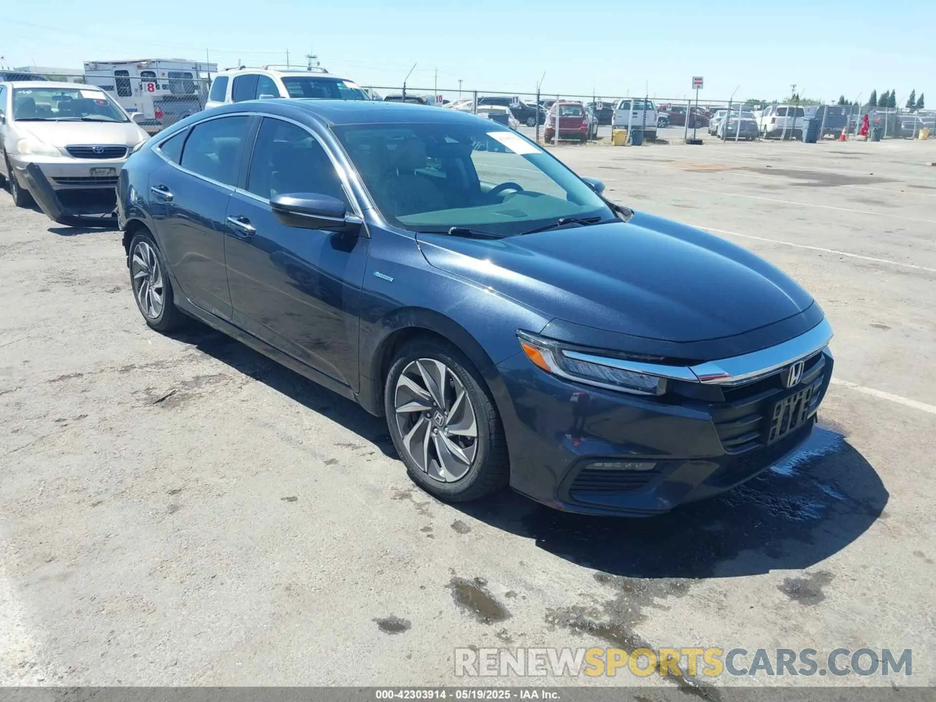 1 Photograph of a damaged car 19XZE4F90NE001251 HONDA INSIGHT 2022