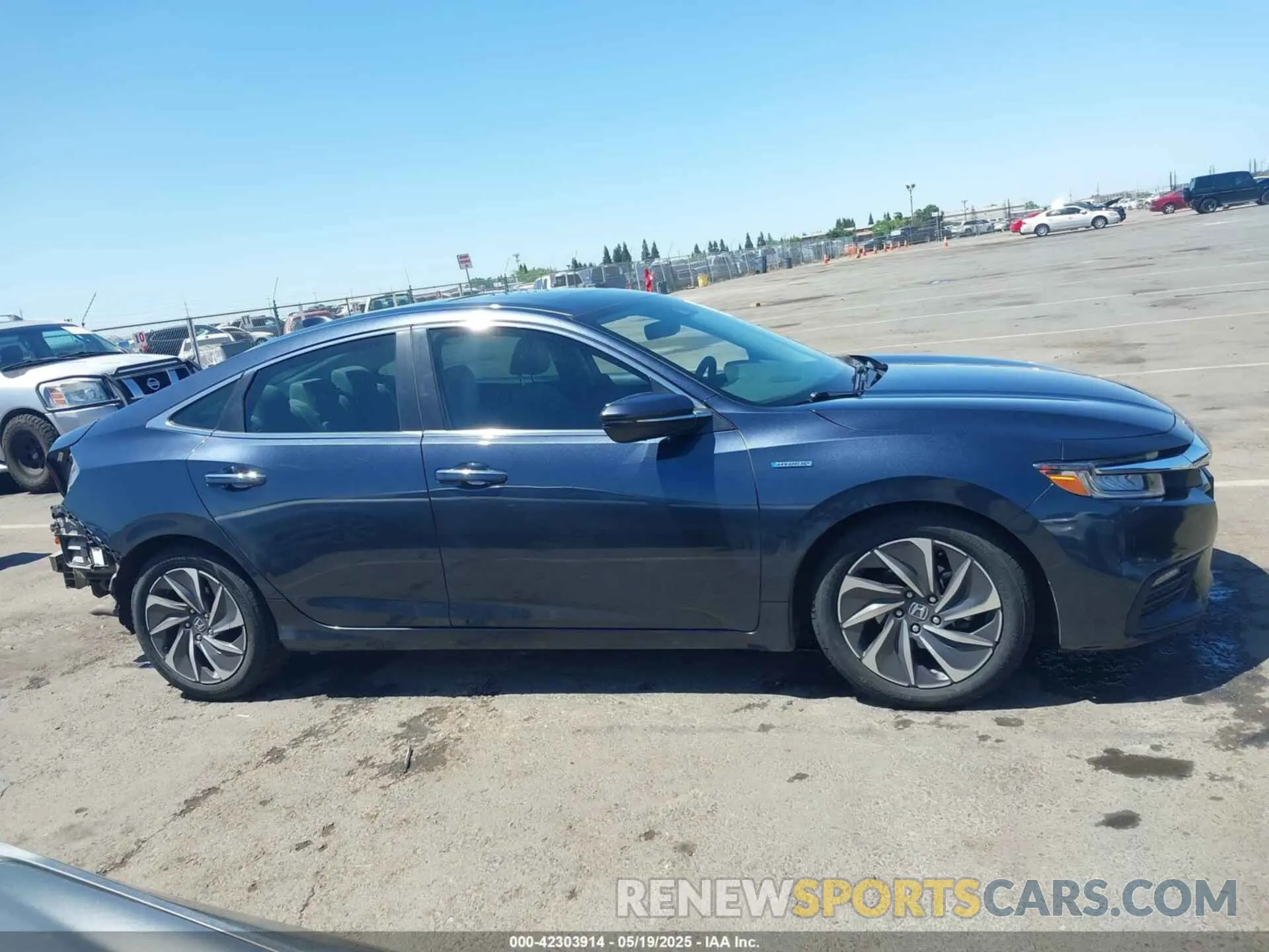 14 Photograph of a damaged car 19XZE4F90NE001251 HONDA INSIGHT 2022