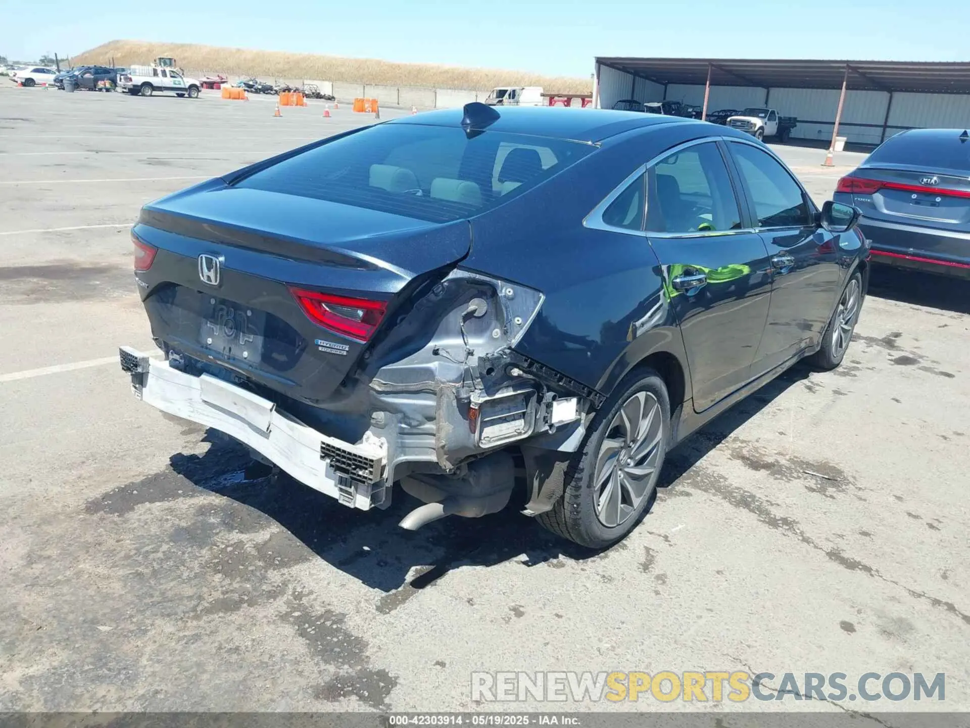 4 Photograph of a damaged car 19XZE4F90NE001251 HONDA INSIGHT 2022